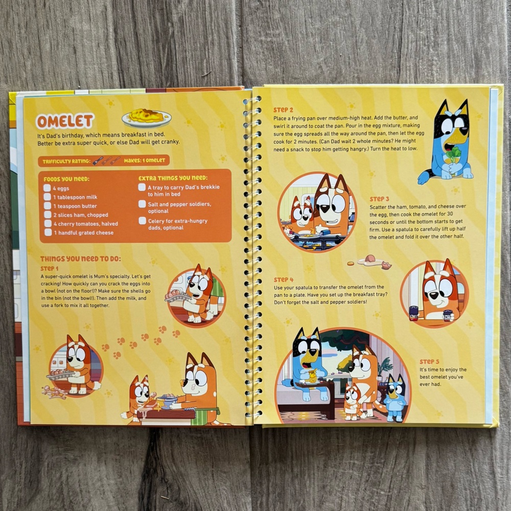 Bluey and Bingo's Cookbook & Bonus Coloring Book - Picture 2 of 2